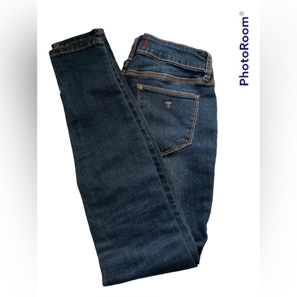 Guess Jeans - Picture 3 of 7